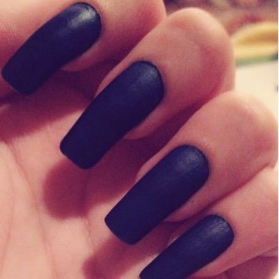 KeshasGF's profile picture. fuck everything that doesn't make you happy