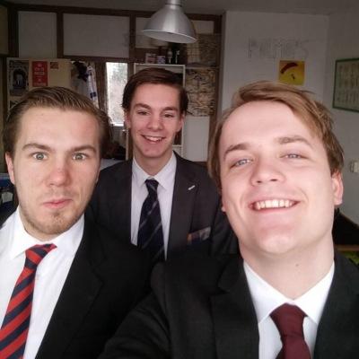 ''Ik rol jullie allemaal de mops'' - Kast der VGSU.
