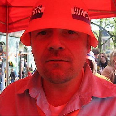 Installateur. Voormalig Dj JumboDancing Oldenzaal en DeZon in Goor. Radiomaker Hofstreek FM . Twittert op persoonlijke titel