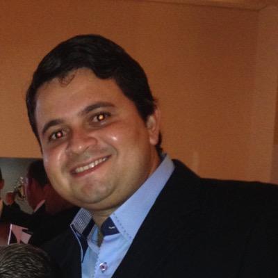 Bacharelando em Direito. Vereador em Serrinha/RN.
