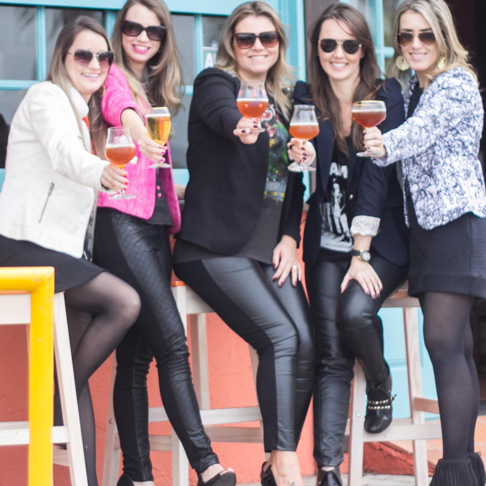 flordelupulo's profile picture. Confraria de mulheres cervejeiras.