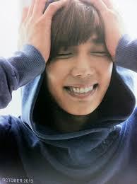 UyganEsma's profile picture. sevmek acı cekmektir...