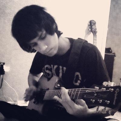 Guitarist // 19 // Love Music // Follow me on Instagram: karmas_a_bitch_rightt // Snapchat: @karmasabitch999 //Guitar Videos Soon!!!