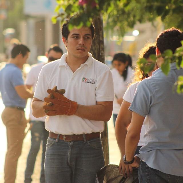 Estudiante de la Carrera en Gestión Empresarial en el Tecnológico de Mérida..