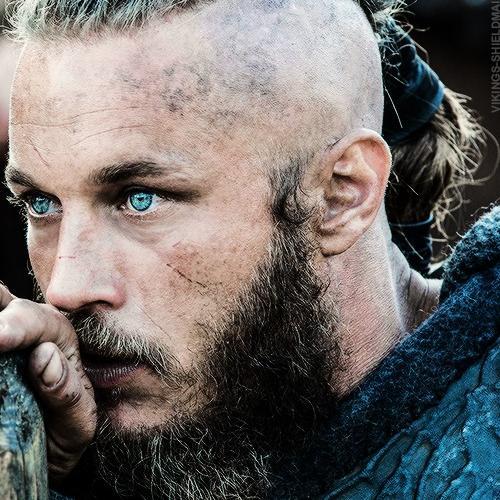 Lord Ragnar para vosotros, no creo en tu dios cristiano. ·@Lagertha_RF es mi reina· -Orgulloso padre de Björn y Gyda- Lucharemos hasta la muerte.