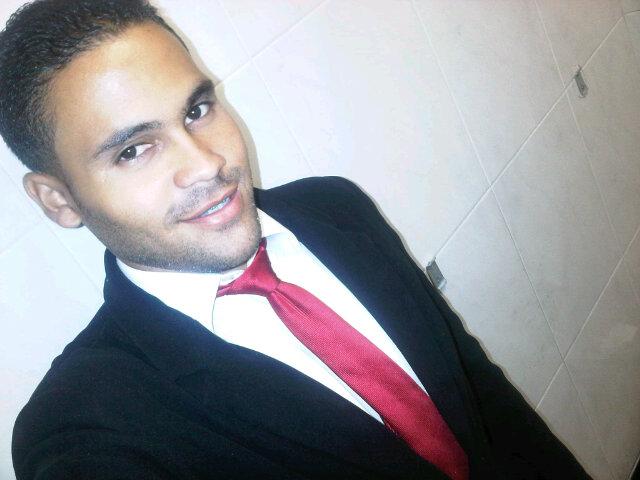 Fanático al voleibol... Estudiante de comunicación social de la UCV... Divertido y elocuente....!!