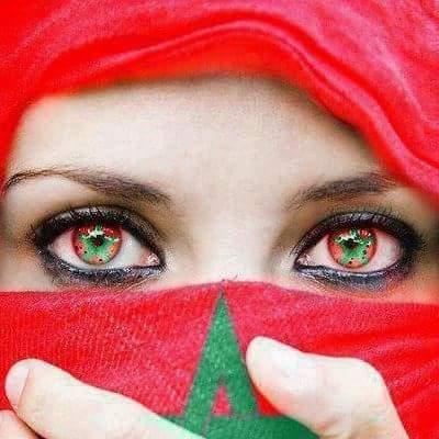 لا تـتـخـيـل كـل الـنـاس مـلائـكـة فـتـنـهـار أحـلامـك ولا تـجـعـل ثِـقـتـك بِـهـم عـمـيـاء 
لآنك سـتـبـكـي عـلـى سـذاجـتِـك 