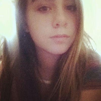 halestotheyeahh's profile picture. music on; world off.