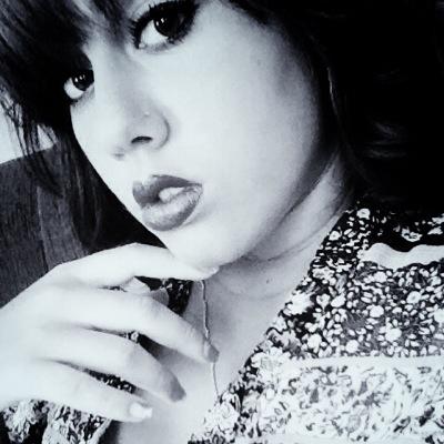 Aquela garota, que todos pensam que conhecem, porem atraz de cada atitude existe um misterio..
