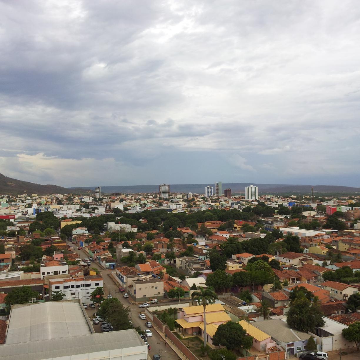 12° maior cidade da Bahia, riquíssima e linda. TWITTER OFICIAL