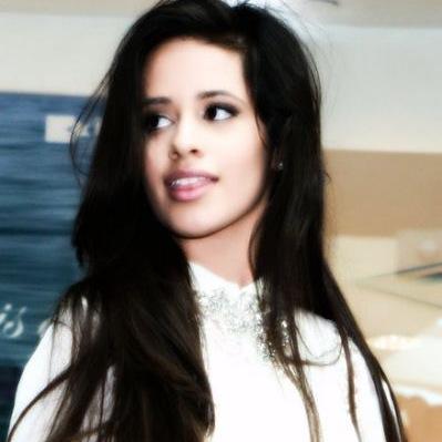 PLEASE FOLLOW @ddlovato7_