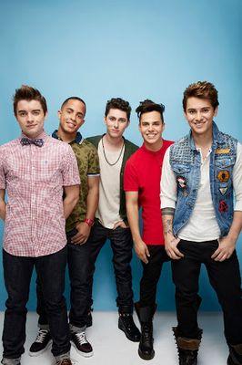 Esse um fc dedicado a boyband @ItsMidnightRed
