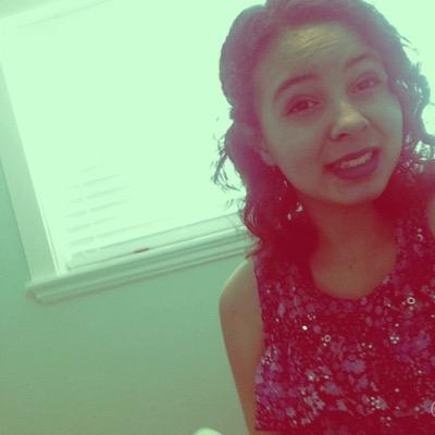 I follow back!!!
Follow me in instagram @Naiiomi_13
