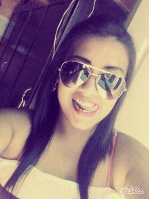 Alegre y divertiida :))