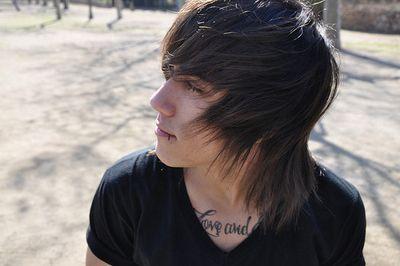 Hi.. 16...idk