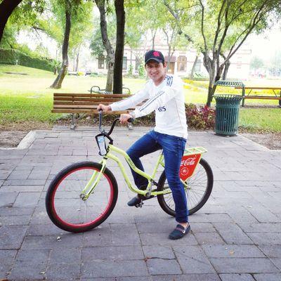 Los errores se asumen. Las experiencias se viven. Las criticas se ignoran. La vida se disfruta..