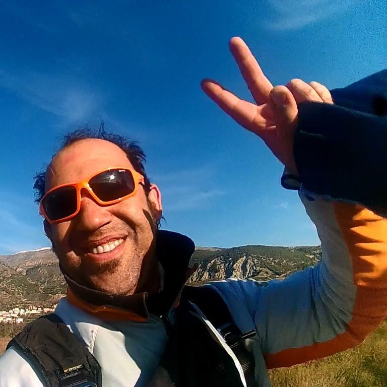 Centro de Vuelo inclusivo dedicado exclusivamente a las disciplinas del Parapente y del Paramotor. Ven a conocernos, habrá un antes y un después... :-)