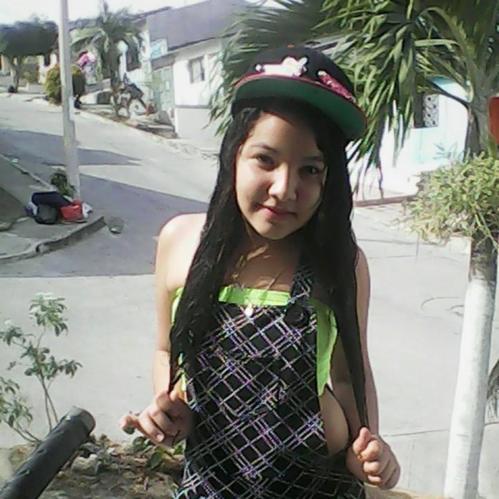 angielorena122's profile picture. 