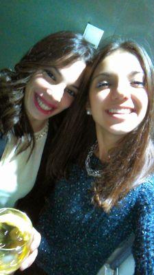Con una sonrrisilla desde 1996, vive la vida sin importar lo que diga o haga la gente, AMANTE de la fiesta :D!