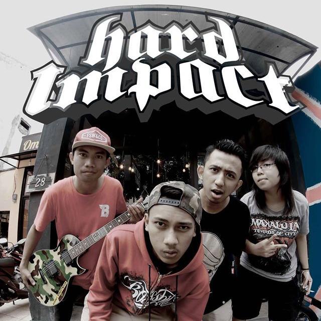 Hardcore Band From Probolinggo Hardcore Familia Street | Member : Wakid (Vocal) , Tius (Guitar) , Avanda (Bass) , Ogiik (Drum) | CP : 081296621764 / 529C5BEA
