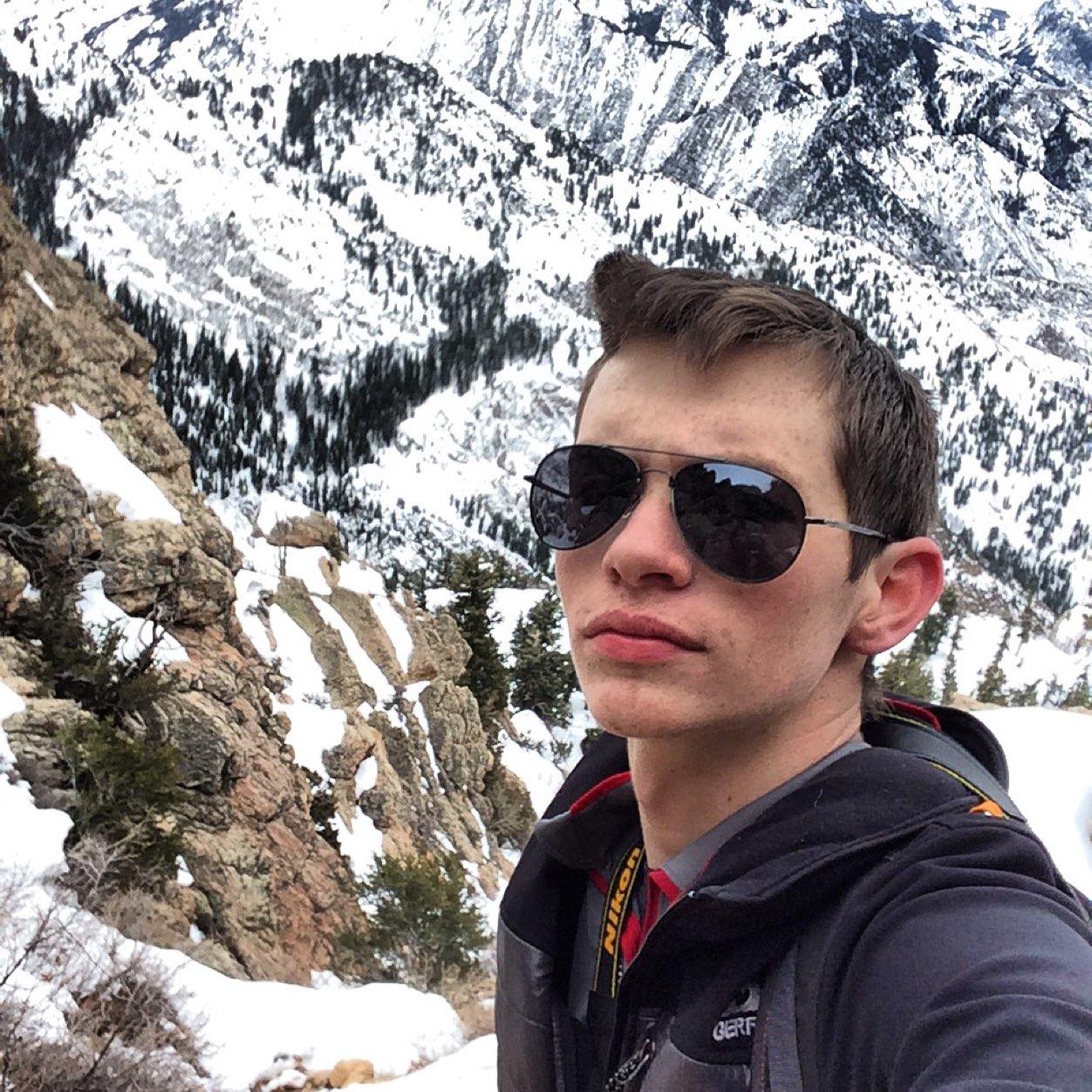 Hiking, backpacking, camping, adventuring, landscape photography. Utah.
Instagram : @utahhiker
