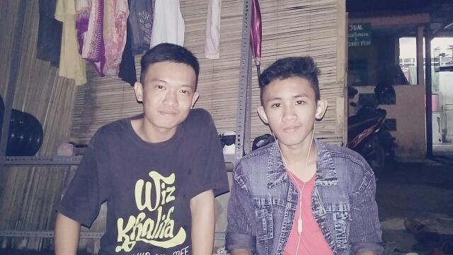 Tholib_SN's profile picture. berdoa dan bertindak, perjuangan adalah seni | vocal & guitar at @SNofficial | @BBG_management