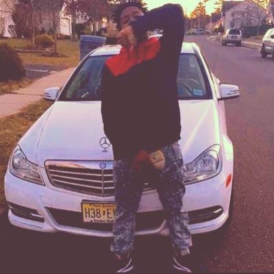 ballout250's profile picture. Born may 29, raised 305 MIA Finish school class off 2013,19 hight 5'9 CEO mephiks brand.