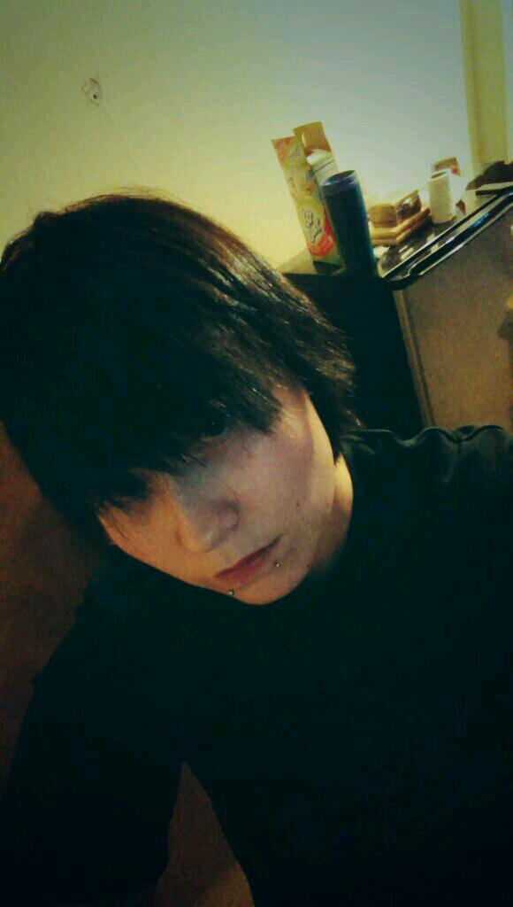 bhughes666's profile picture. 24,  Engaged,  Video games, zombies, music, tats, piercings, and whatever!