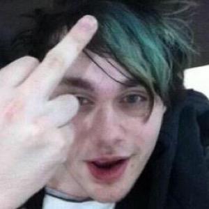 FOLLOW @Iovesickmgc BC SHE THINKS IR WORTH A LOT AND U DESERVE 5/4