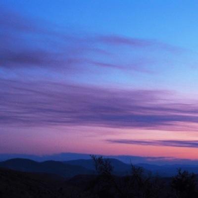 LUkhxowo's profile picture. There is..