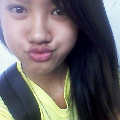 i'm hAppy tO bE mE . . i lOvE my lifE AND i lOvE tO bE mysElf :