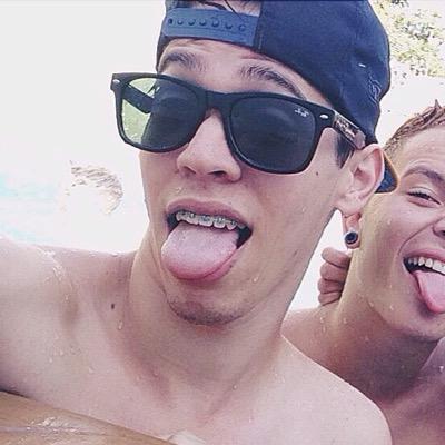 http://t.co/8vAE13KD2Y Snapchat: userrapha