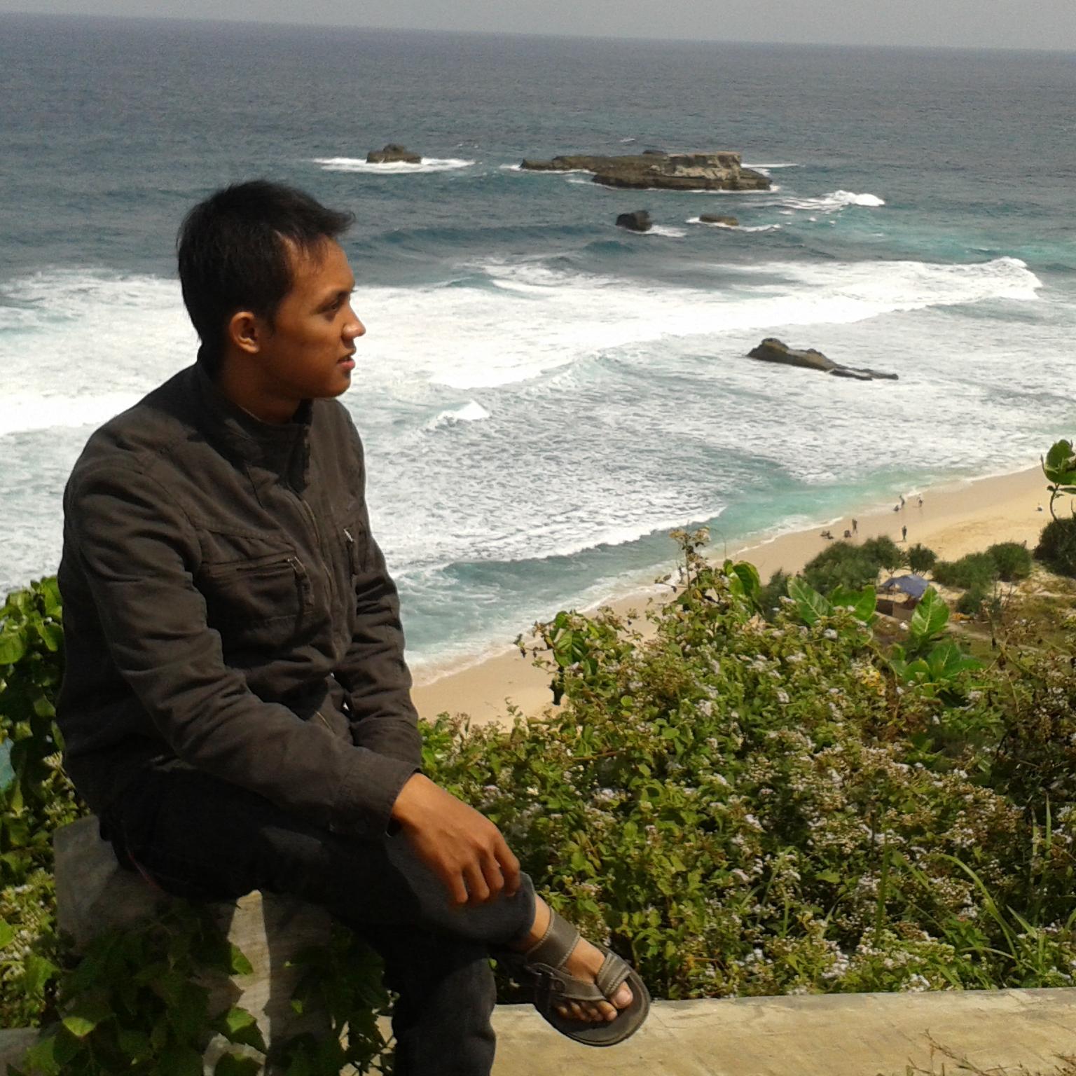 orang bilang saya ga punya omong, tapi saya bilang saya cuma kurang omong || makhluk pendiam tapi humoris || suka hal aneh itu bukan hal yang aneh
