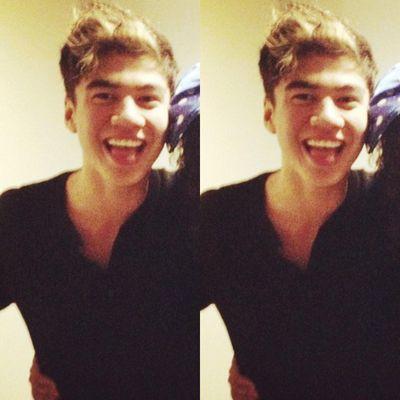 unfoll this acc,and follow @_annisaamll