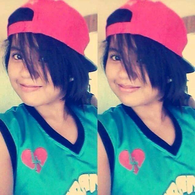 dechavezdeb's profile picture. 