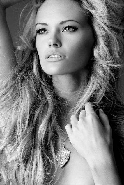 HairExtArtistry's profile picture. Cheryl Alleyne's Hair Extensions Artistry is behind the stunning tresses of  some of your favorite stars of fashion and entertainment. 310.275.4090