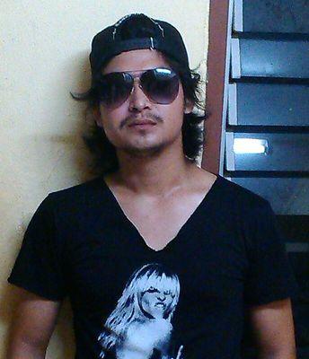 KhineSat's profile picture. 