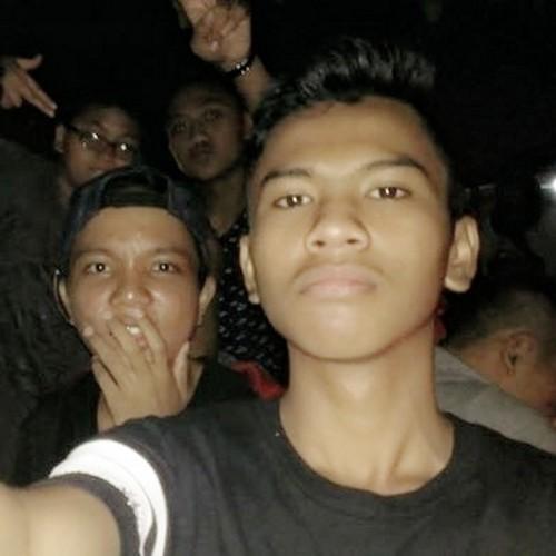 5230E7A9 , DiFollow Aja dulu , siapa Tau Jodoh ;)