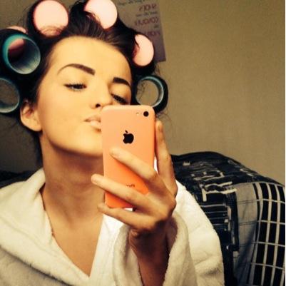 misscbowman's profile picture. 'I like to flick my hair alot'