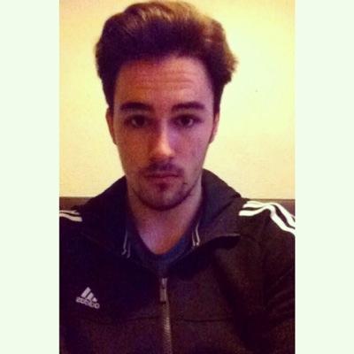 17, North Wales, instagram _conhughes