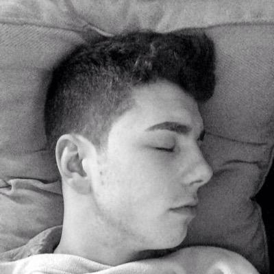follow @sextapegilinsky