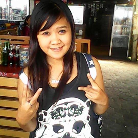 Aku menolak tunduk pada belenggu yang kalian bangun !