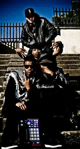 5-Emcees/Songwriters,Beatmakers/Producers,Actors,Scriptwriters/Filmmakers and Graphic Designers all rolled into a South African True School Hip-Hop experience!!