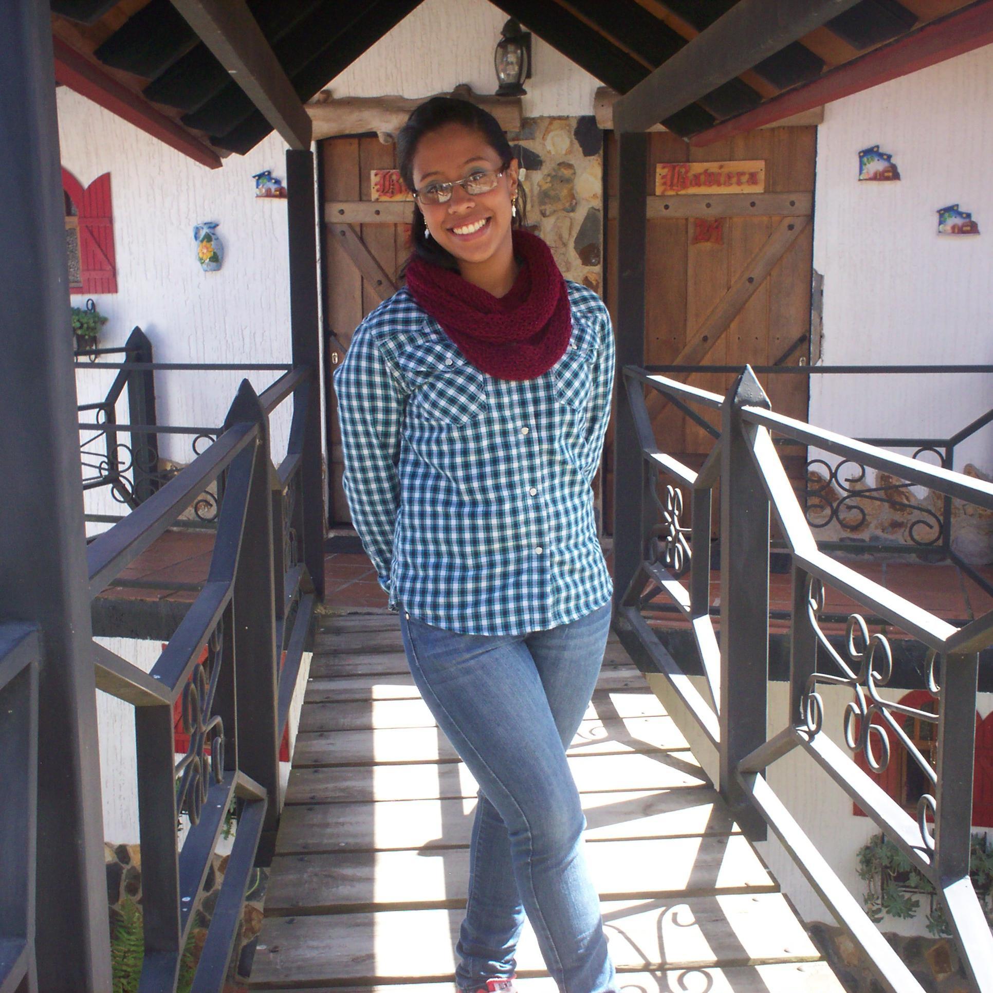 ElimduyTeran's profile picture. Objetiva, emprendedora, divertida, comelona, soñadora, Deportista, amante de la naturaleza.. simplemente un ser vivo mas en este inmenso pero pequeño mundo.