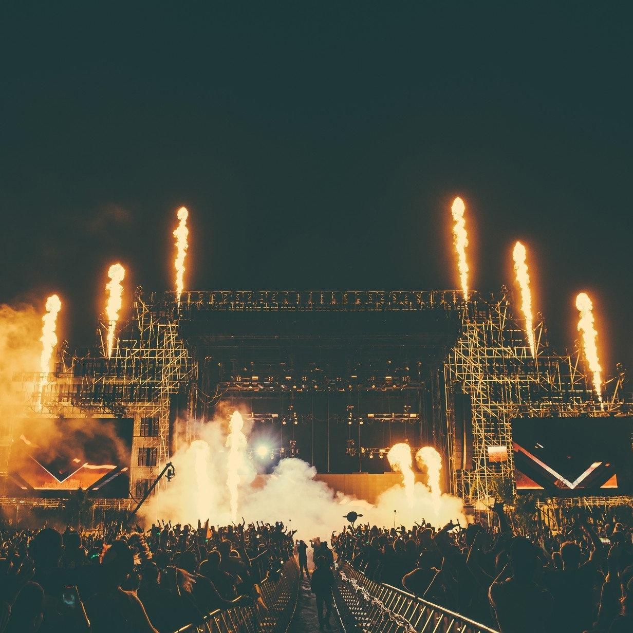 Revista Digital que te trae las mejores noticias sobre el mundo de la música electrónica. electricvibes.esp@gmail.com