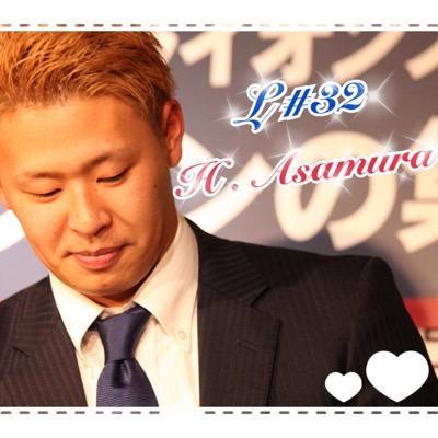 草野球、草ソフトボール、草…に励む30半ば頃のサラリーマン。学校では教えてくれない教養、メディアでは報道されない情報が好き。