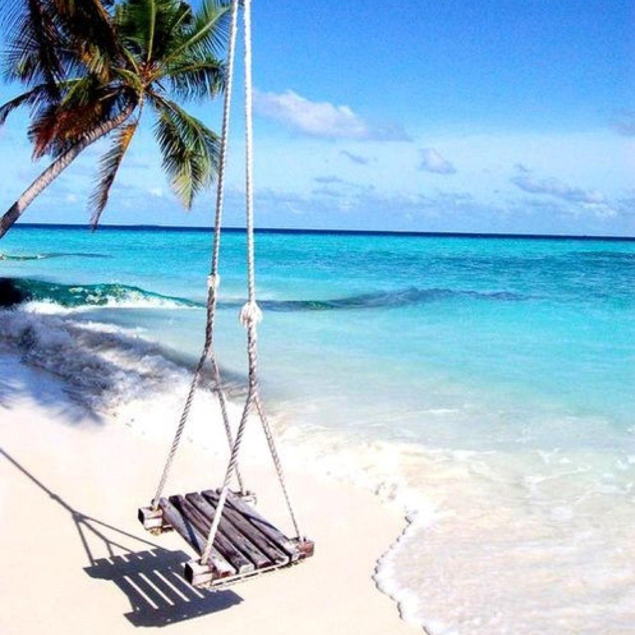 Posting amazing and stunning pictures from around the world. We do not claim rights to our pictures.