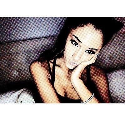 ☁️I am and always will be an arianator☁️ I will always respond and follow back my followers! luv u
