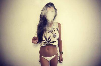 Give me Twinkies when I get the munchies.♪ Don't challenge the one and only Queen of the clouds. Staying high until my sanity comes back from vacation. ♫ |[FL]|