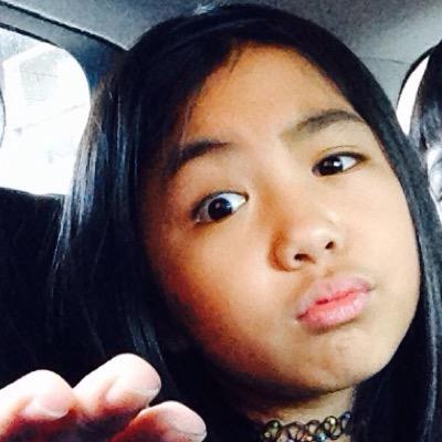 profesh artist love sketching live in england youtuber. channel Katrina Coronel